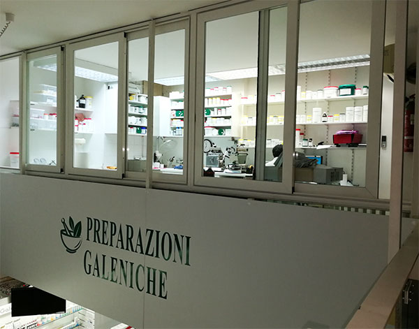 Laboratorio | Farmacia Reale - Milano